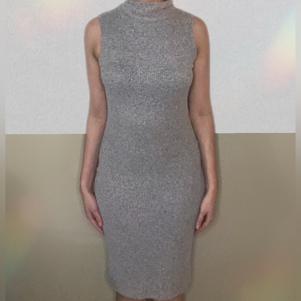 Beautiful Body Hugging Minimalistic Grey Dress